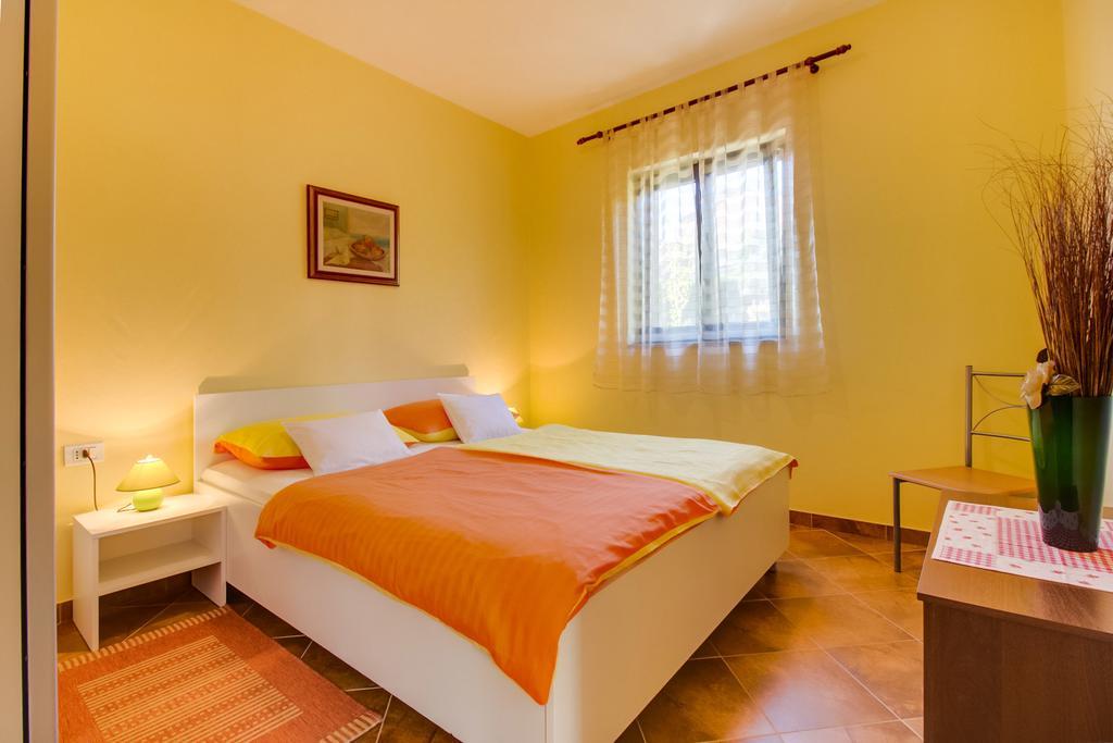 Abba Apartments Малий Лошинь Екстер'єр фото