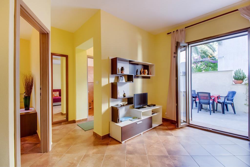 Abba Apartments Малий Лошинь Екстер'єр фото