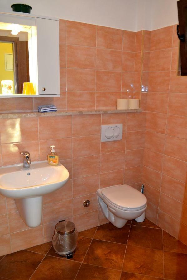 Abba Apartments Малий Лошинь Екстер'єр фото