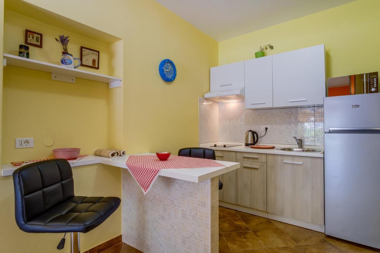 Abba Apartments Малий Лошинь Екстер'єр фото