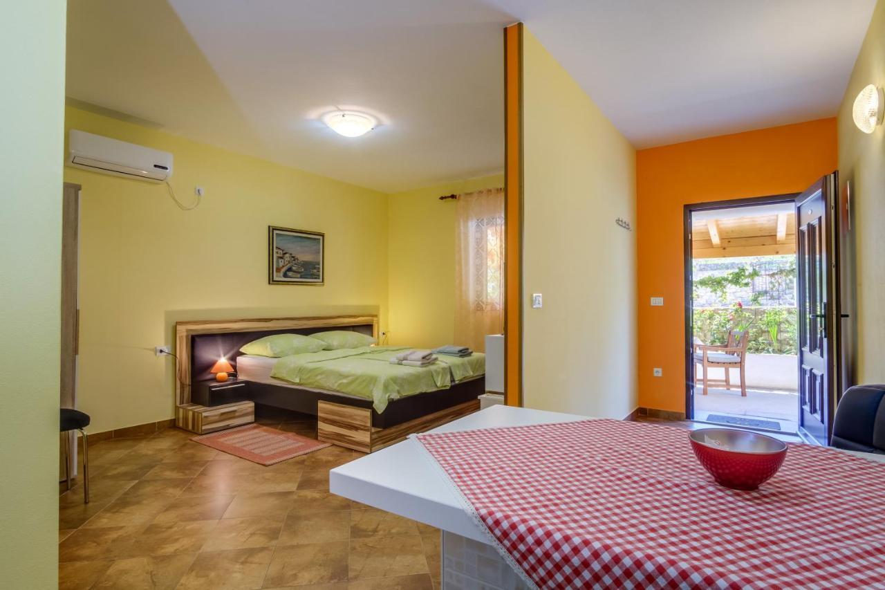 Abba Apartments Малий Лошинь Екстер'єр фото